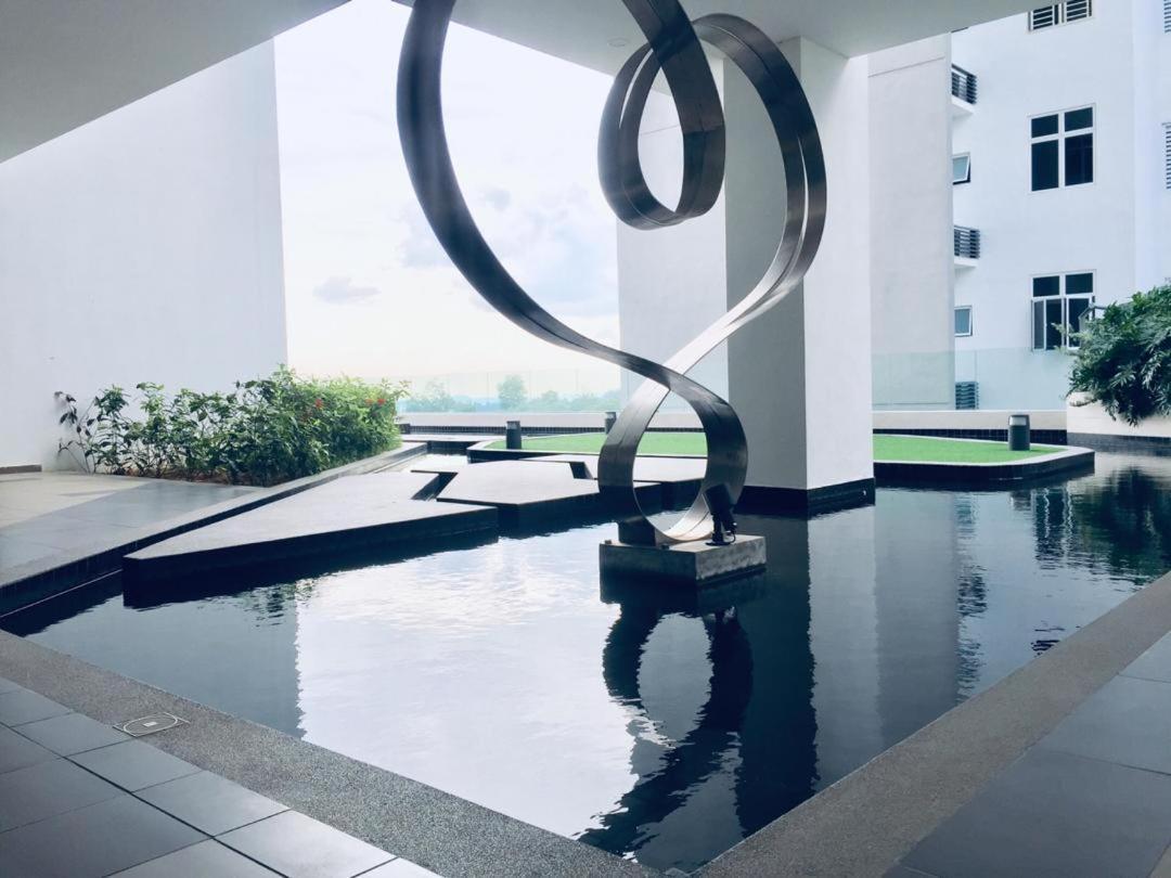 Ezhome Mesahill Nilai Exterior photo