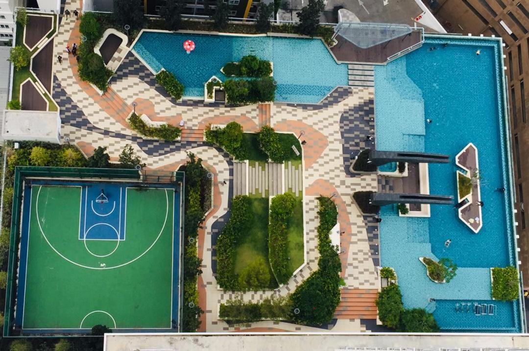 Ezhome Mesahill Nilai Exterior photo
