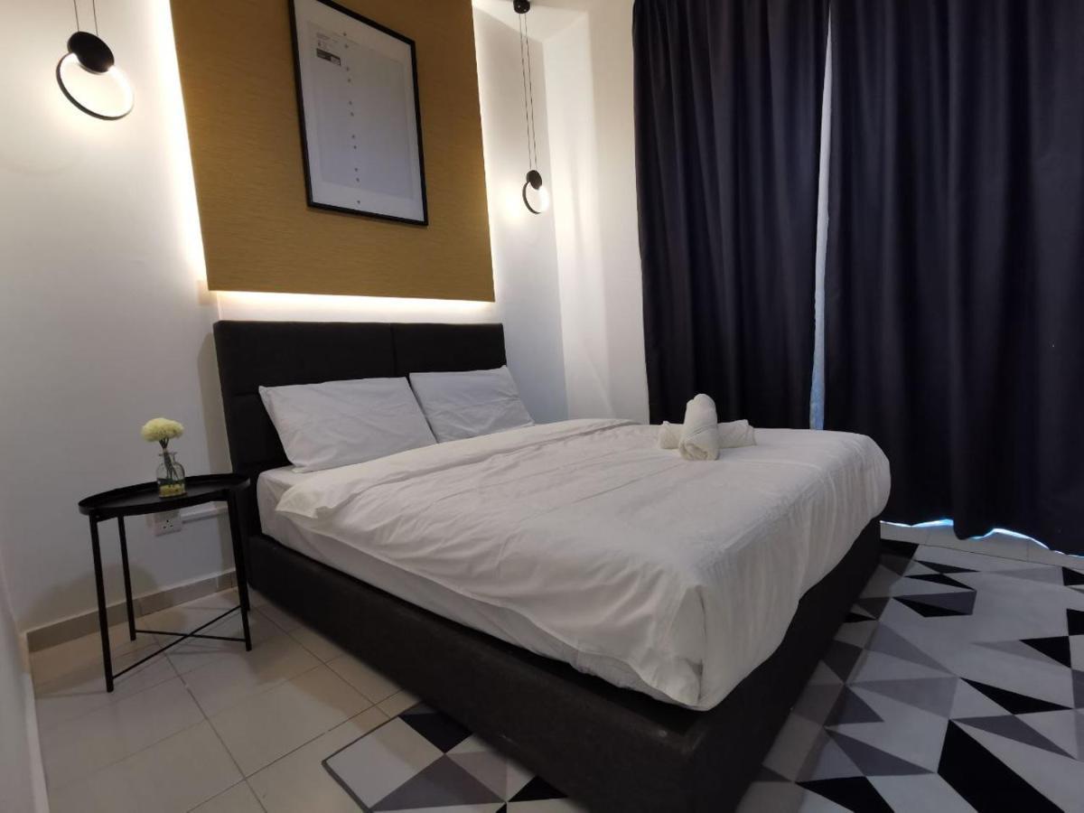 Ezhome Mesahill Nilai Exterior photo