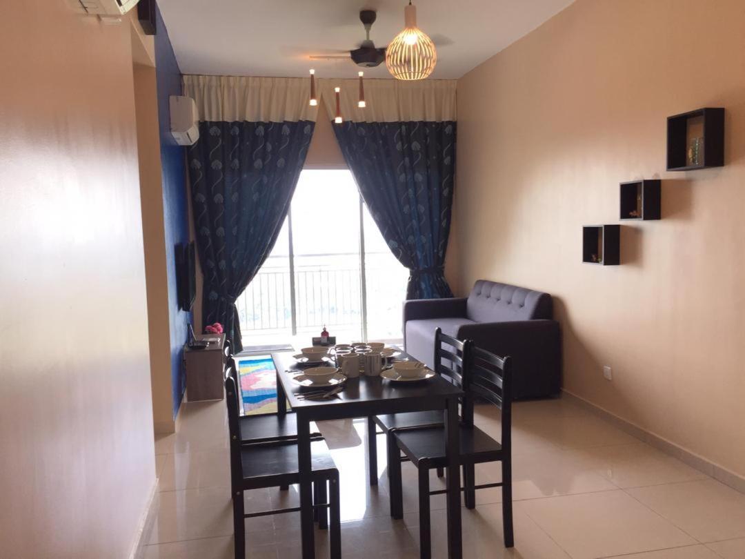 Ezhome Mesahill Nilai Exterior photo