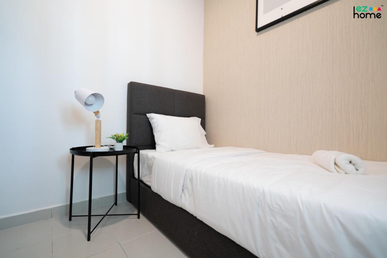 Ezhome Mesahill Nilai Exterior photo