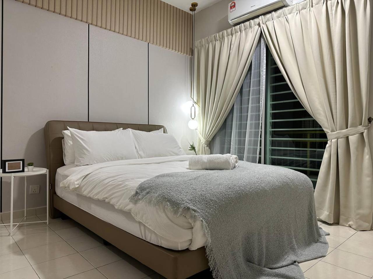 Ezhome Mesahill Nilai Exterior photo