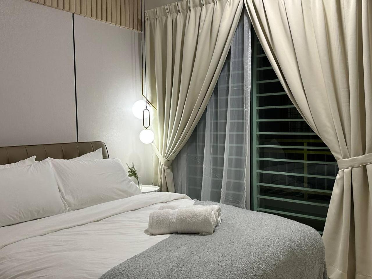 Ezhome Mesahill Nilai Exterior photo